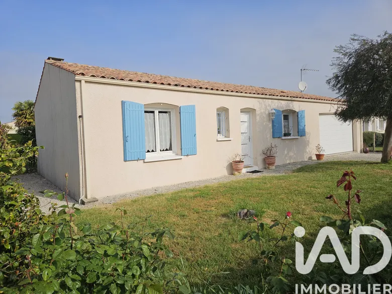 Maison 5 pièces 124 m² · à Sainte-Gemme · 124 m² · 240 000 €