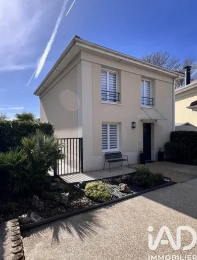 Maison traditionnelle à Montévrain (77144)