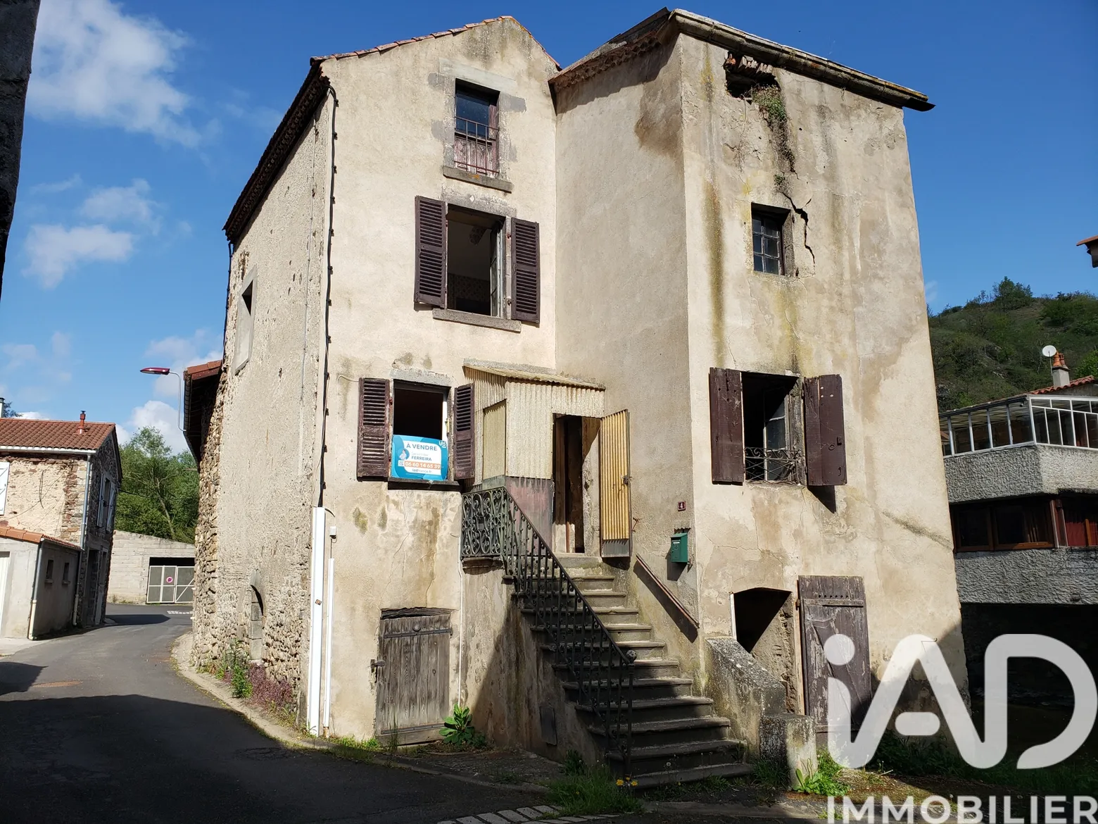 Vente maison à Saint-Floret (63320) : maison 5 pièces 50 m² - 2006773