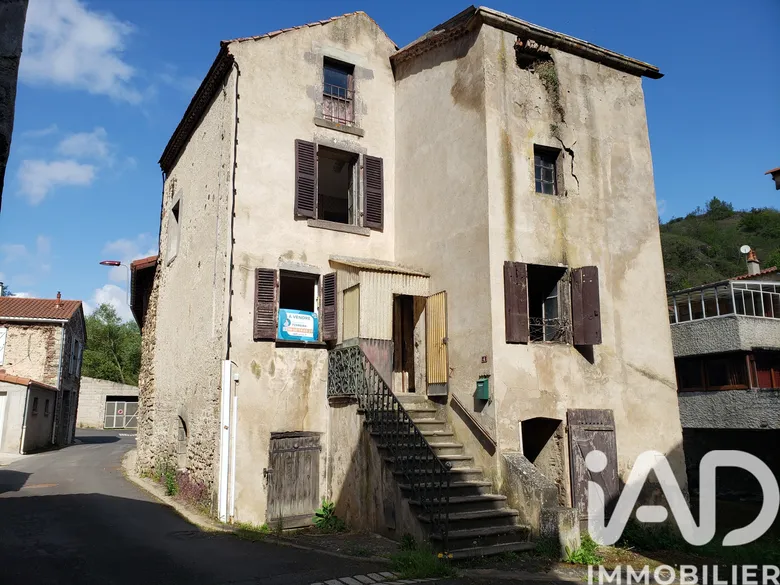 Maison 5 pièces 50 m² · à Saint-Floret · 50 m² · 30 000 €