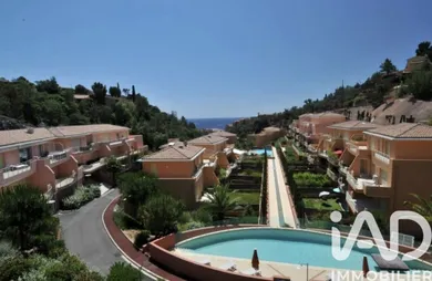Apartment in Théoule-sur-Mer (06590)