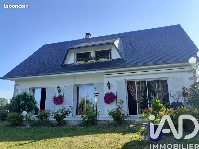 Maison 5 pièces 143 m² · à Auzouville-l'Esneval · 143 m² · 277 000 €