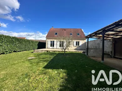 Detached house in Villeneuve-la-Guyard (89340)