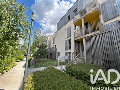 Appartement à Sainte-Geneviève-des-Bois (91700)