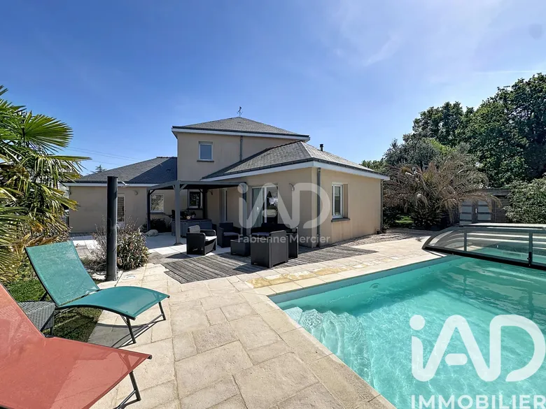Maison 6 pièces 166 m² · à Prinquiau · 165,6 m² · 439 000 €