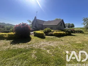 House in Mesvres (71190)