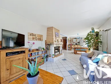 House in Guerville (78930)