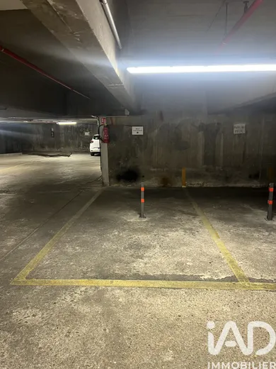 Parking à Paris (75013)