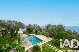 Maison traditionnelle à Roquebrune-Cap-Martin (06190)