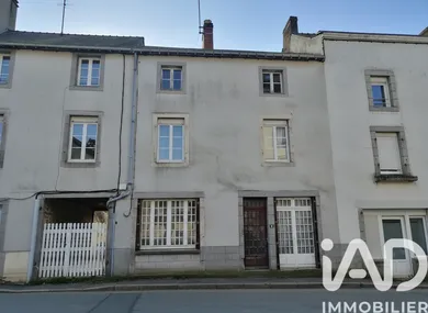 Maison de ville à Andouillé (53240)