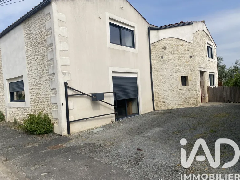 Maison 5 pièces 140 m² · à Longèves · 140 m² · 339 000 €