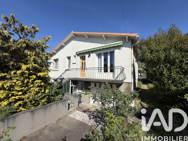 Maison 5 pièces 109 m² · à Parthenay · 109 m² · 89 000 €