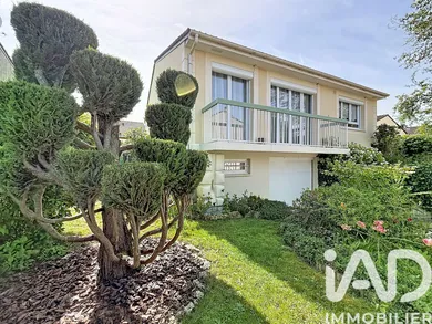 Maison à Ecquevilly (78920)