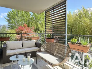 Apartment in Trets (13530)