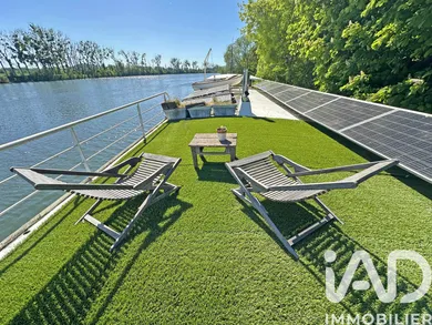 Barge in Conflans-Sainte-Honorine (78700)