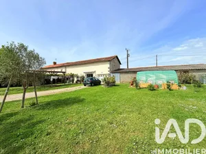 House in Savigné (86400)