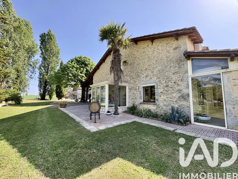 Maison 14 pièces 336 m² · à Saint-Méard-de-Gurçon · 336 m² · 520 000 €