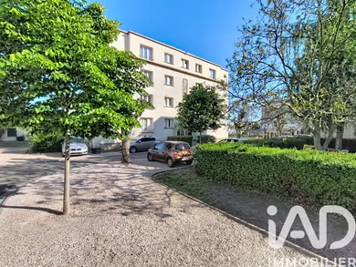Apartment in Le Blanc-Mesnil (93150)