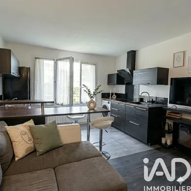 Apartment in Dugny (93440)