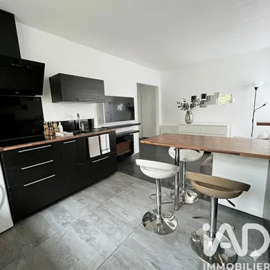 Apartment in Dugny (93440)