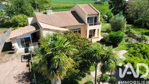 Maison de campagne à Fleuré (86340)