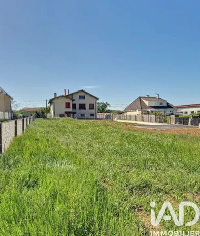 Building plot in Communay (69360)