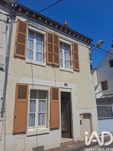 Townhouse in Briare (45250)