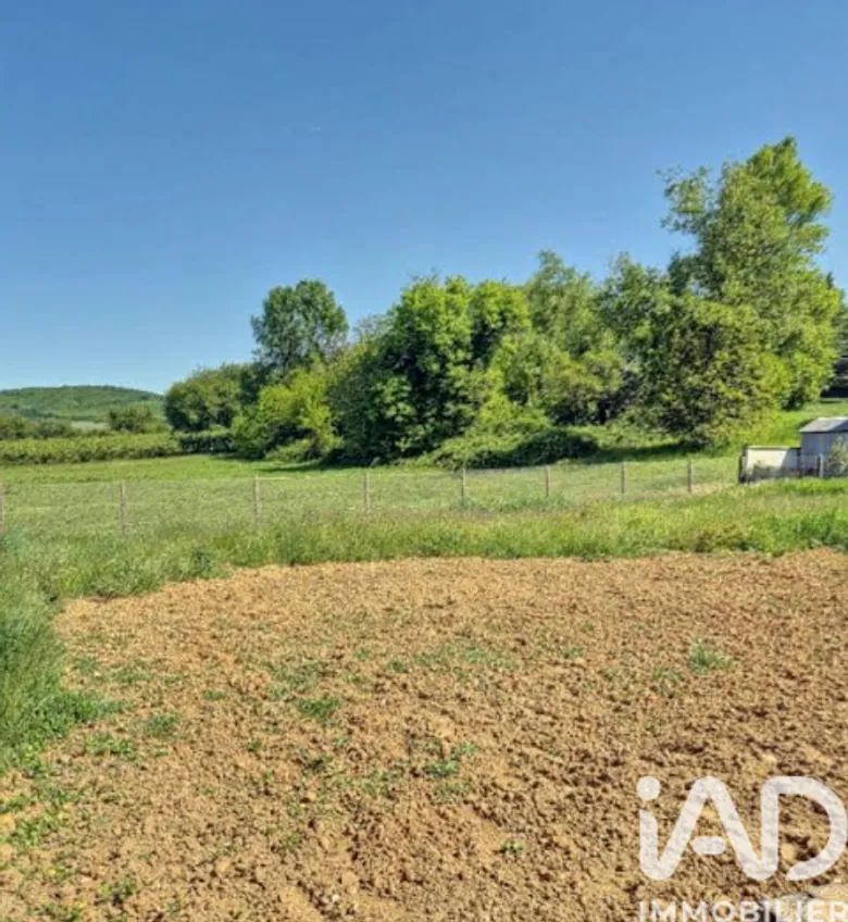 Terrain 136 m² · à Communay · 136 m² · 220 000 €