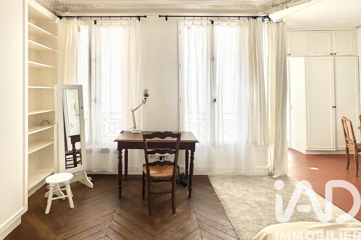 Appartement 1 pièce de 27 m² à Paris (75004)
