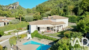 Maison d'architecte à Évenos (83330)