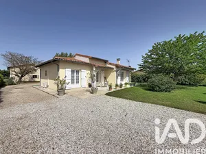Maison traditionnelle à Saint-Seurin-de-Cadourne (33180)