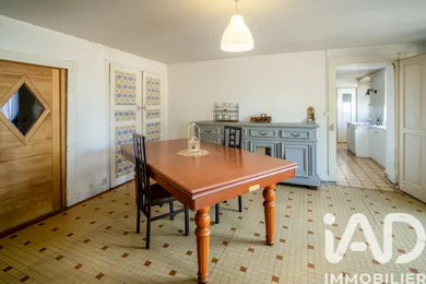 Maison de village à La Tour-de-Sçay (25640)