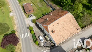Village house in La Tour-de-Sçay (25640)