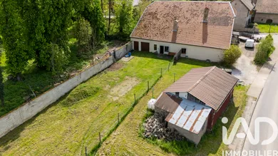 Maison de village à La Tour-de-Sçay (25640)