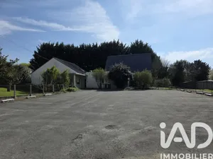 Murs commerciaux  à Mayet (72360)