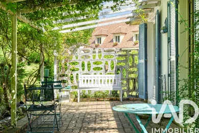Maison à Vaux-sur-Seine (78740)