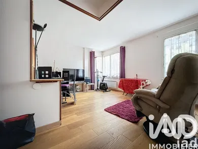Apartment in Longjumeau (91160)