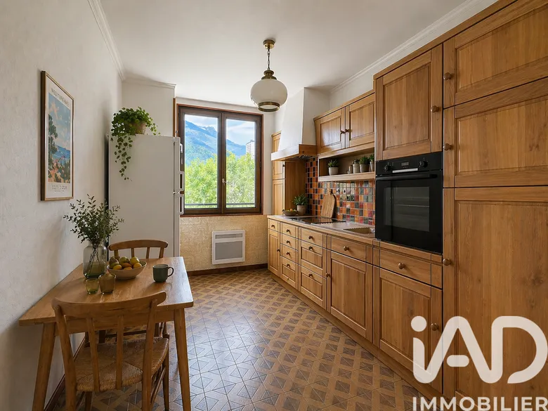 Appartement 3 pièces 66 m² · à Échirolles · 66,3 m² · 80 000 €