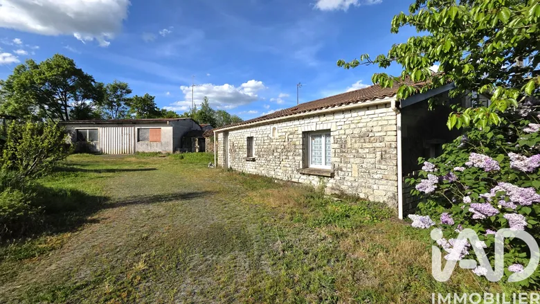 Maison 5 pièces 148 m² · à Mervent · 148 m² · 188 000 €