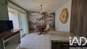 Apartment in Valensole (04210)