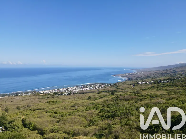 Terrain à bâtir à Saint-Leu (97436) · 590 000 €