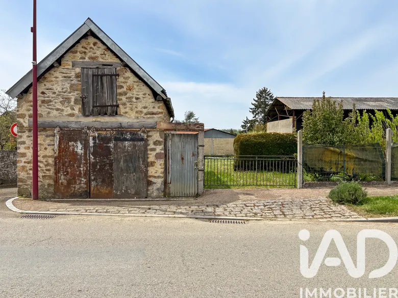 Maison 4 pièces 107 m² · à Courcité · 107 m² · 75 000 €