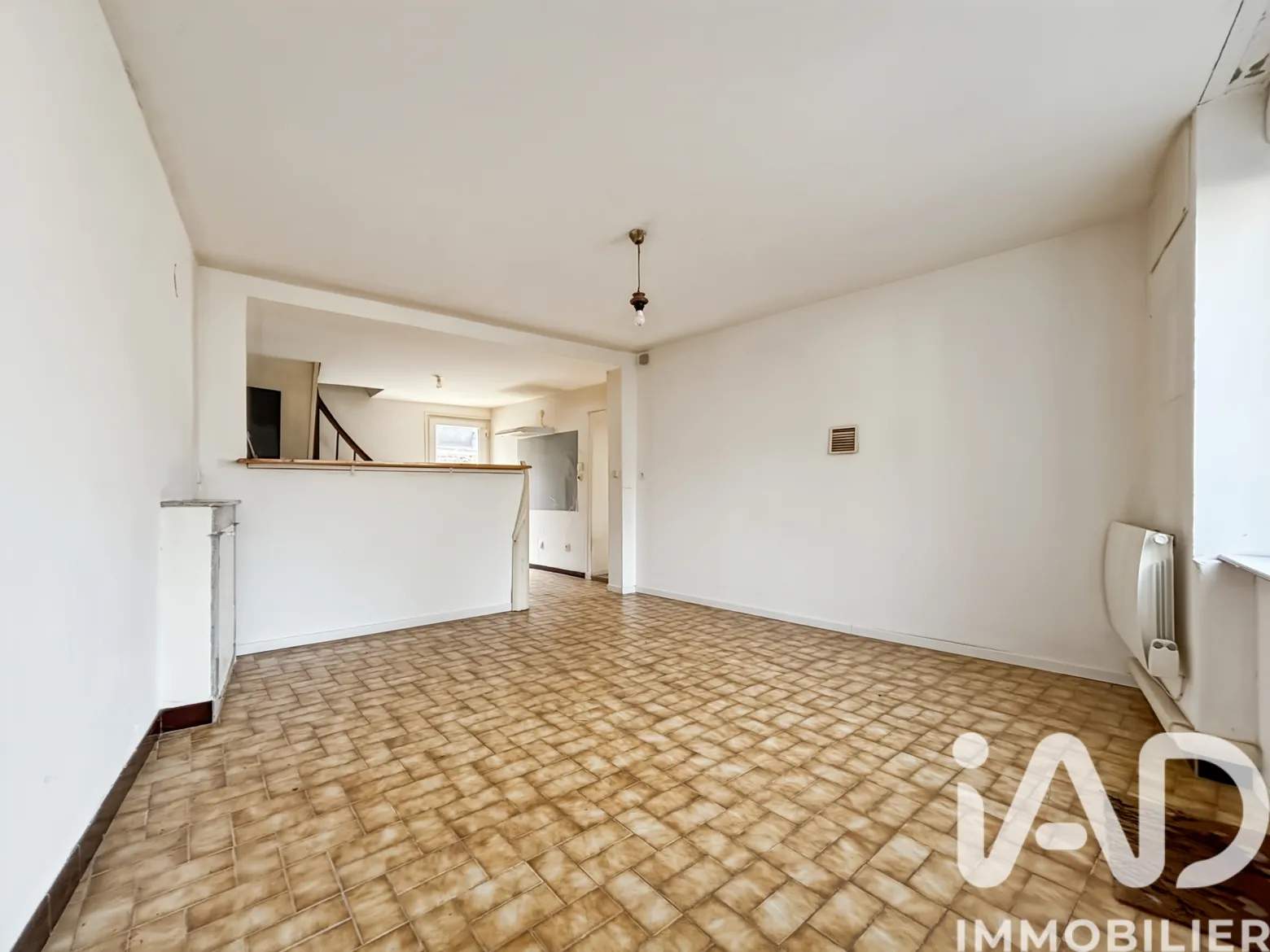 Vente maison à Courcité (53700) : maison de village 4 pièces 107 m² — 3