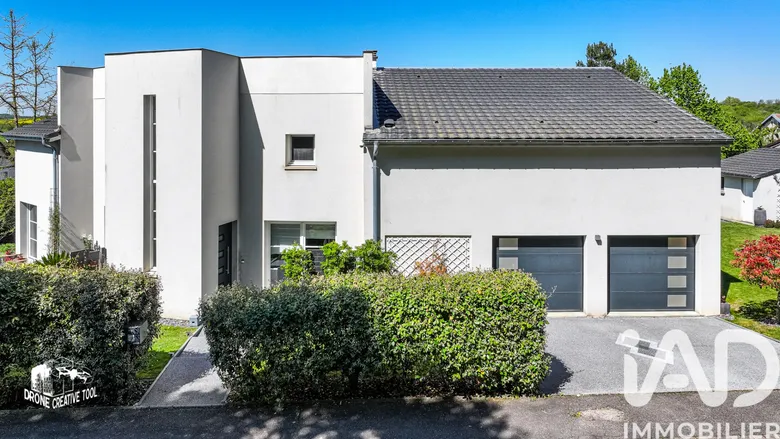 Maison 5 pièces 148 m² · à Ogy Montoy Flanville · 148 m² · 495 000 €