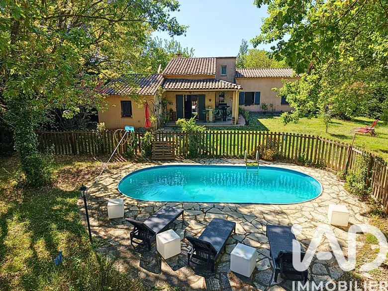Maison 6 pièces 115 m² · à Fox-Amphoux · 115 m² · 325 000 €
