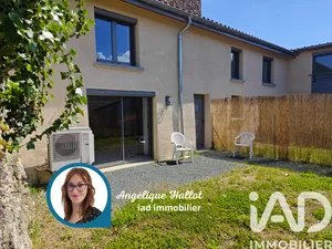 Traditional house in Saint-Clair-du-Rhône (38370)