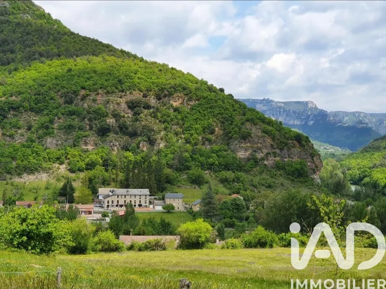 Local commercial 600 m² · à Rivière-sur-Tarn · 600 m² · 66 000 €
