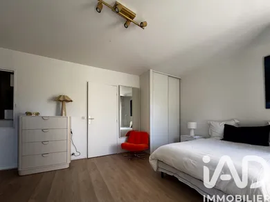 Apartment in Le Chesnay (78150)