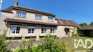 Maison de village à Fontaine-la-Gaillarde (89100)