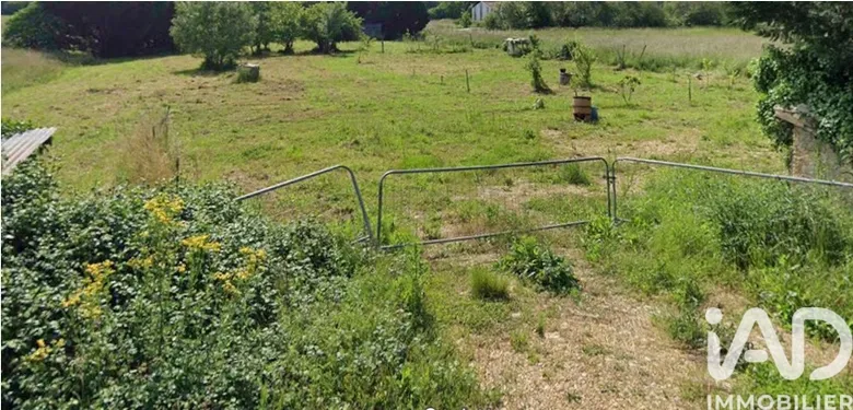 Terrain à Monclar-de-Quercy (82230) · 45 000 €